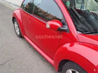 Usado VW New Beetle 105 CV (77 kW) 2007 Rojo Utilitario