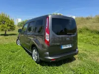 Usado Ford Tourneo Connect Titanium 100 CV (73 kW) 2017 Gris / plata Monovolumen