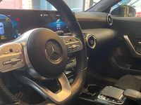 Usado Mercedes A180 116 CV (85 kW) 2019 Negro Utilitario