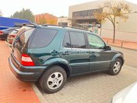 Usado Mercedes ML270 163 CV (119 kW) 2001 Gris / plata SUV