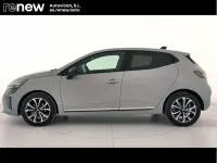 Usado Renault Clio V Techno 100 CV (73 kW) 2025 Gris Berlina