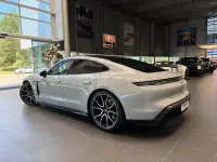 Nuevo Porsche Taycan Black Edition 300 kW (408 CV) 2026 Eléctrico Berlina