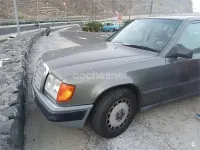 Usado Mercedes 260 166 CV (122 kW) 1987 Gris / plata Berlina