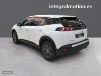 Usado Peugeot 2008 Active 110 CV (80 kW) 2022 Blanco SUV