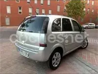 Usado Opel Meriva Enjoy 100 CV (73 kW) 2006 Gris / plata Monovolumen