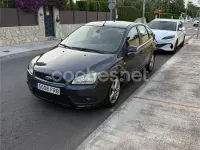 Usado Ford Focus Ghia 115 CV (84 kW) 2007 Negro Berlina