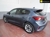 Usado Ford Focus Trend 120 CV (88 kW) 2022 Azul Berlina