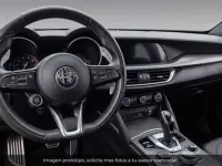 Usado Alfa Romeo Stelvio Veloce 209 CV (153 kW) 2023 Gris SUV