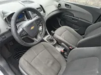 Usado Chevrolet Aveo LTZ 100 CV (73 kW) 2013 Blanco Berlina