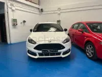 Używany Ford Focus ST 185 KM (136 kW) 2015 Biały Sedan/Limuzyna