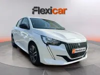 Usado Peugeot 208 Active 100 CV (73 kW) 2023 Blanco Utilitario