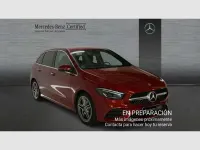 Usado Mercedes B200 163 CV (119 kW) 2022 Rojo Utilitario