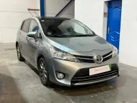 Usado Toyota Verso Advance 132 CV (97 kW) 2013 Gris / plata Monovolumen