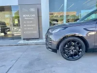 Usado Land Rover Discovery 5 SE Dynamic 350 CV (257 kW) 2025 Gris / plata SUV