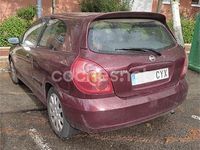Usado Nissan Almera 98 CV (72 kW) 2004 Granate Berlina