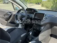 Usado Peugeot 208 Active 68 CV (50 kW) 2014 Blanco Utilitario