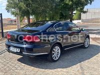 Usado VW Passat Highline 140 CV (102 kW) 2012 Negro Berlina
