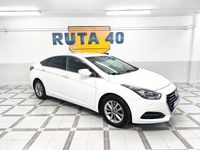 Usado Hyundai i40 141 CV (103 kW) 2017 Blanco Berlina