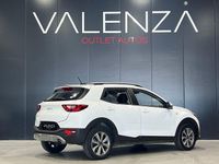 Usado Kia Stonic 85 CV (62 kW) 2023 Blanco SUV