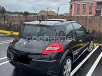 Usado Renault Mégane Dynamique 130 CV (95 kW) 2006 Negro Berlina