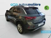 Usado VW T-Roc Life 110 CV (80 kW) 2023 Gris / plata SUV