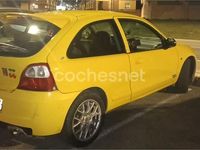 Usado MG ZR 103 CV (75 kW) 2004 Amarillo Utilitario