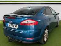 Usado Ford Mondeo Ghia 140 CV (102 kW) 2007 Azul Berlina