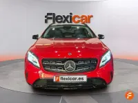 Usado Mercedes GLA180 122 CV (89 kW) 2019 Rojo SUV