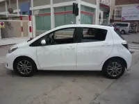 Usado Toyota Yaris Active 90 CV (66 kW) 2014 Blanco Utilitario