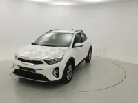 Usado Kia Stonic 100 HP (73 kW) 2025 Branco SUV