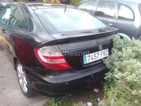 Usado Mercedes C220 150 CV (110 kW) 2006 Negro Berlina