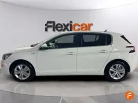 Używany Peugeot 308 Style 130 KM (95 kW) 2016 Niebieski