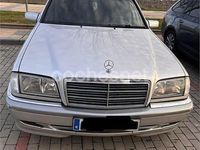 Usado Mercedes C250 Elegance 150 CV (110 kW) 1999 Gris / plata Berlina
