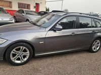 Usado BMW 318 143 CV (105 kW) 2009 Gris Familiar