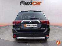 Usado Mitsubishi Outlander P-HEV 203 CV (149 kW) 2016 Negro SUV