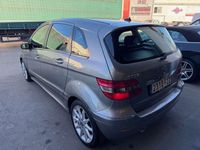 Usado Mercedes B200 140 CV (102 kW) 2008 Beige Monovolumen