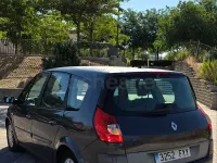 Usado Renault Grand Scénic II Privilege 130 CV (95 kW) 2007 Gris / plata Monovolumen