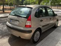 Usado Citroën C3 92 CV (67 kW) 2007 Beige Berlina