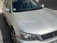 Usado Lexus IS200 Luxury Line 155 CV (114 kW) 2004 Blanco Familiar