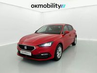 Usado Seat Leon Style 110 CV (80 kW) 2021 Rojo desire/gris