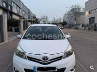 Usado Toyota Yaris Active 90 CV (66 kW) 2014 Blanco Utilitario