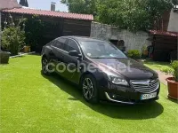Usado Opel Insignia Excellence 140 CV (102 kW) 2013 Marrón Berlina