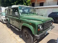 Usado Land Rover Defender 122 CV (89 kW) 1999 Verde Familiar