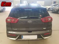 Usado Kia Niro 141 CV (103 kW) 2018 Gris / plata SUV