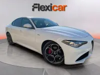 Usado Alfa Romeo Giulia Sprint 200 CV (147 kW) 2021 Blanco Berlina