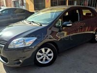 Usado Toyota Auris Active 90 CV (66 kW) 2011 Gris / plata Utilitario