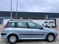 Usado Peugeot 206 90 CV (66 kW) 2004 Azul Familiar
