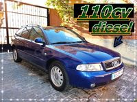 Usado Audi A4 110 CV (80 kW) 1999 Azul Familiar