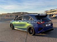 Usado Kia Ceed GT GT-Line 140 CV (102 kW) 2020 Violeta / lila Berlina