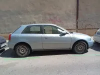 Usado Audi A3 Ambition 102 CV (75 kW) 2002 Azul Utilitario